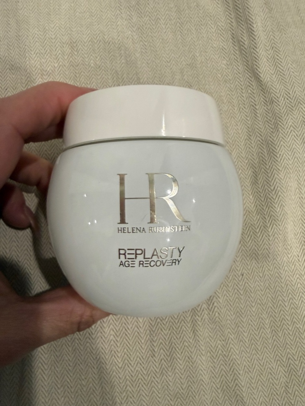 Re-Plasty Age Recovery Moisturizer - White